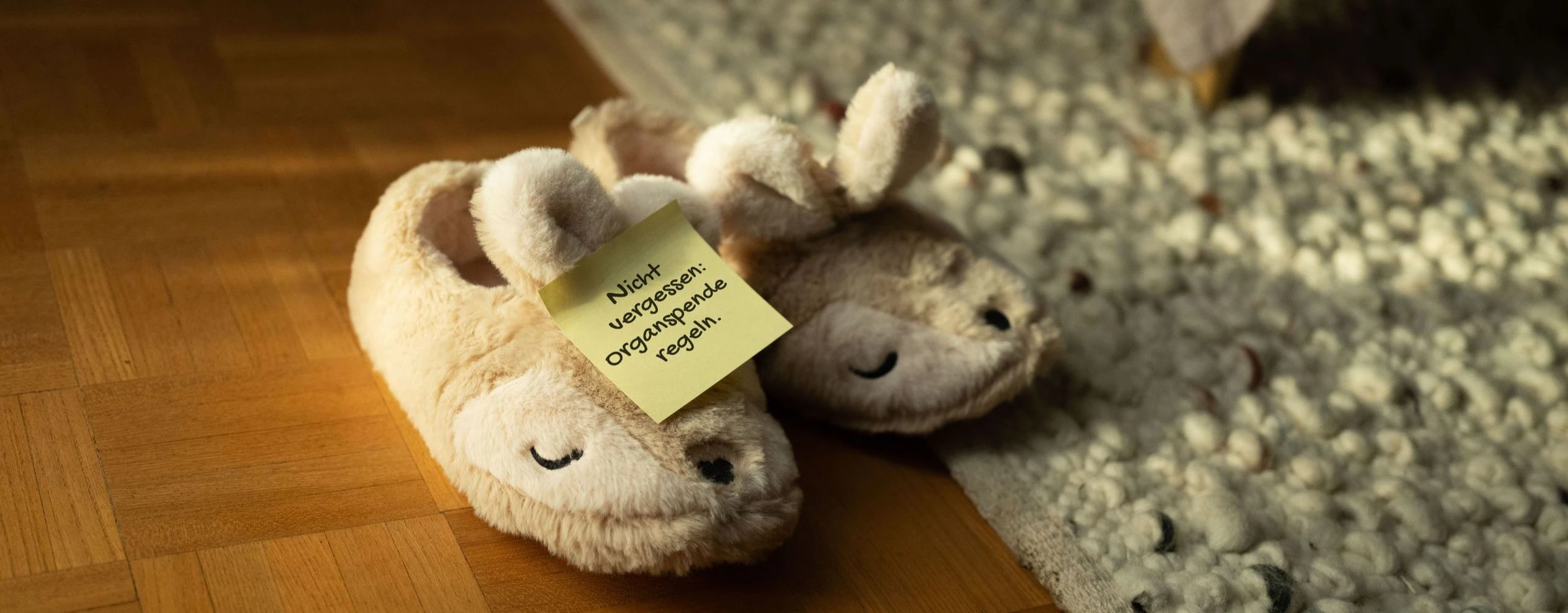 Peluche portant une note sur le don d’organes dans la campagne de l’OFSP.