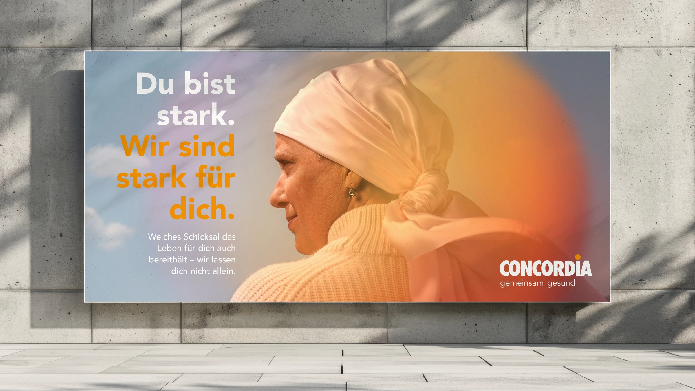 Affiche CONCORDIA avec une femme portant un foulard blanc sur la tête.