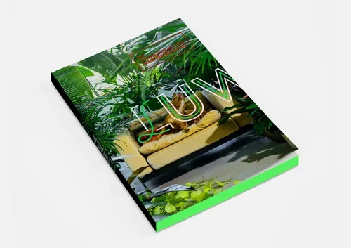 Brochure Luwasa avec couverture végétale et tranche vert vif.