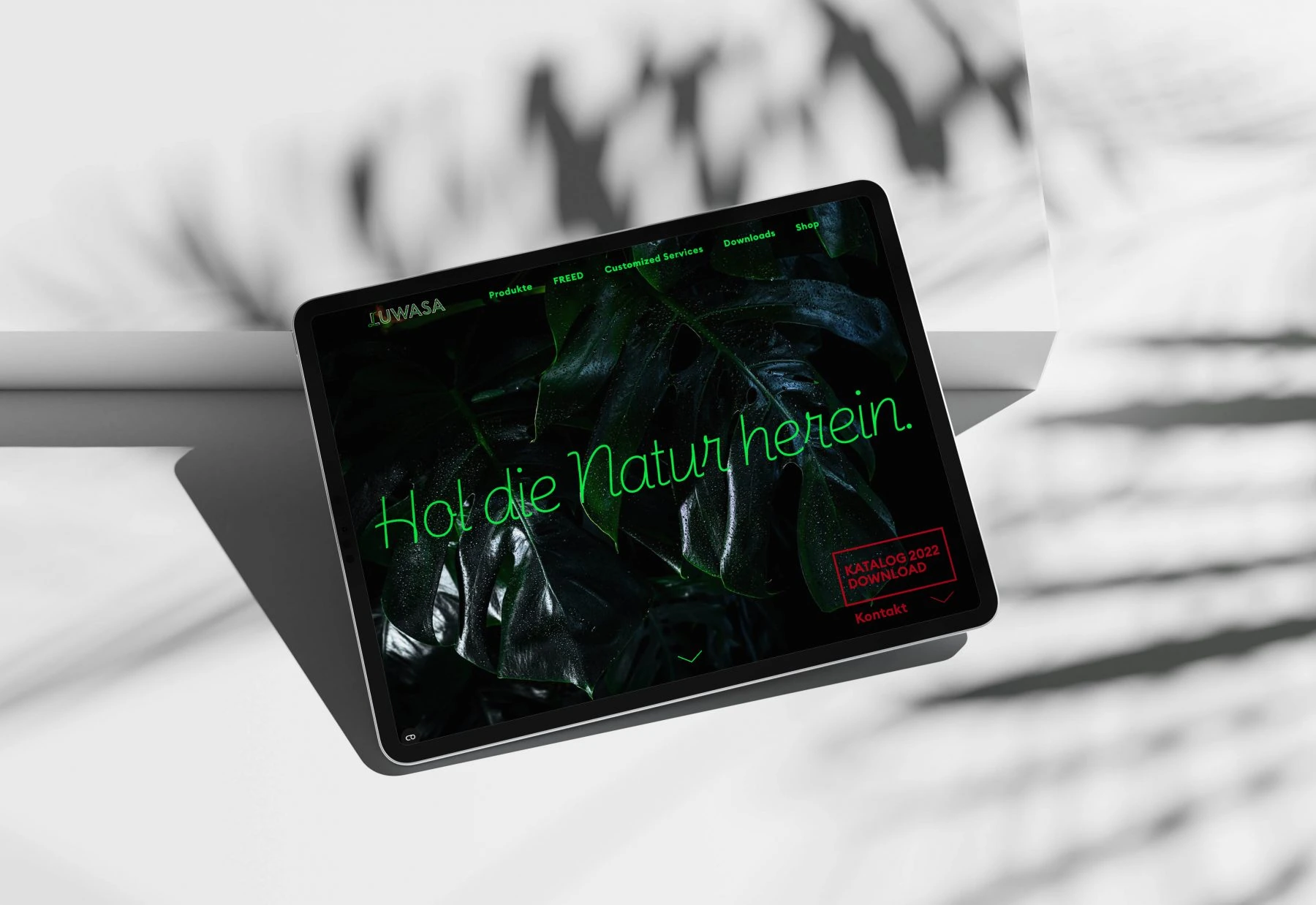 Accueil du site Luwasa sur tablette avec le message « Hol die Natur herein ».