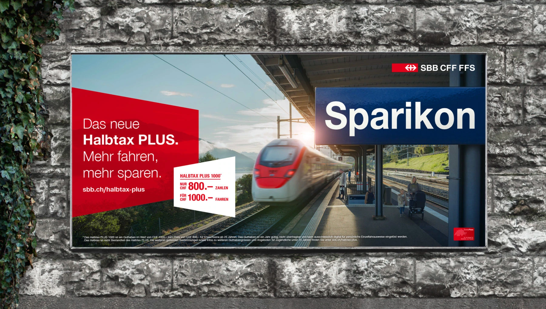 Affiche CFF « Sparikon » pour le demi-tarif PLUS, avec un train en gare.