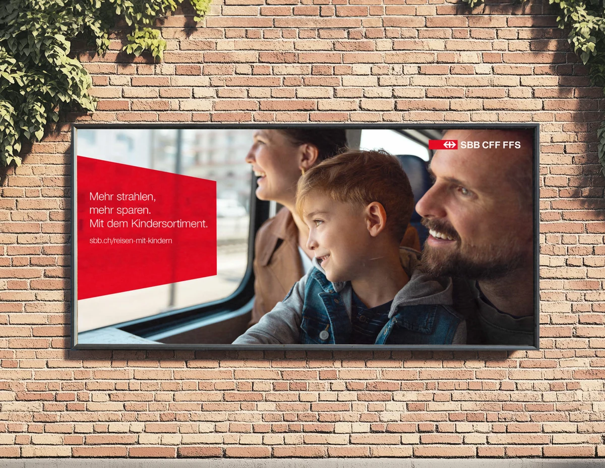 Affiche CFF avec une famille regardant par la fenêtre d’un train.