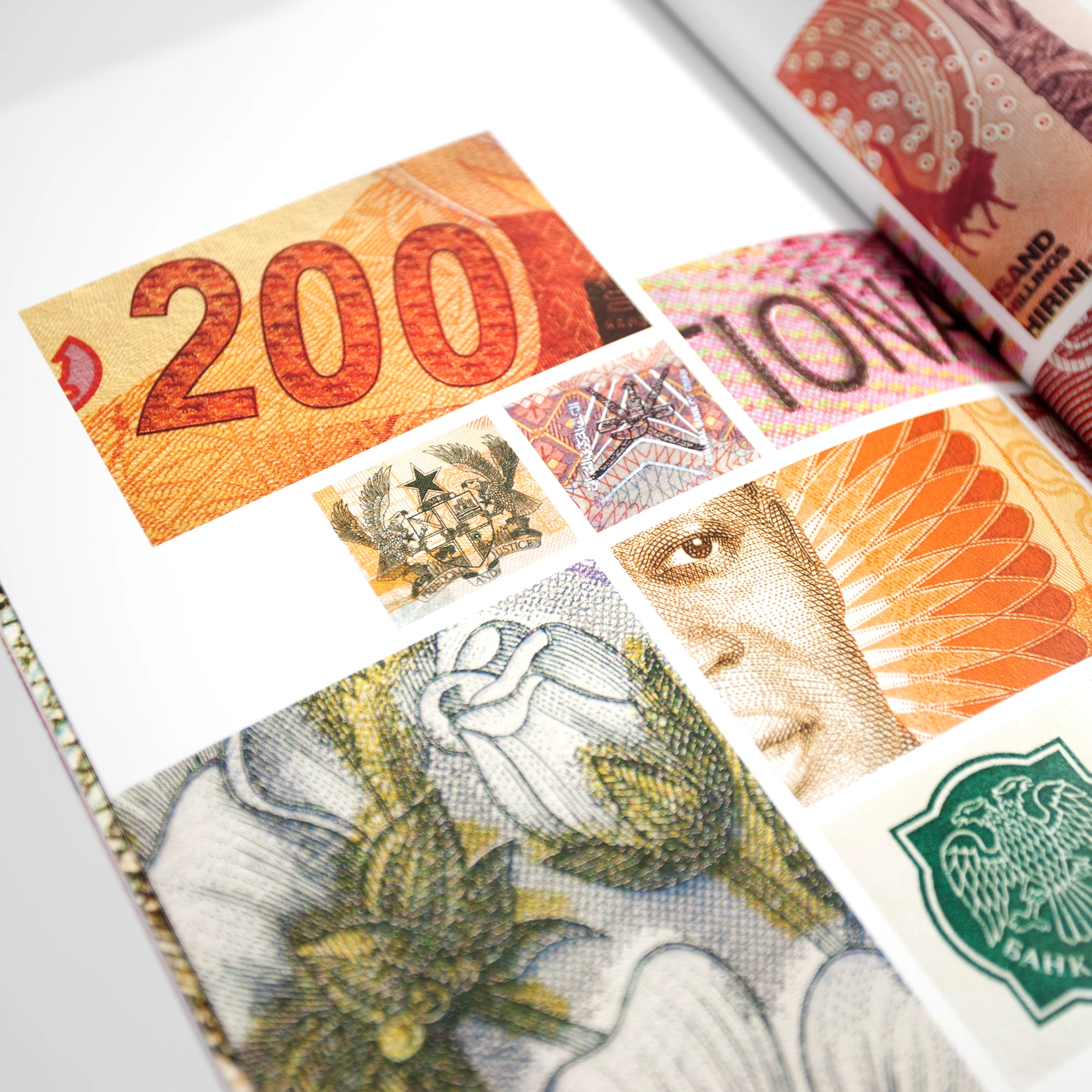 Brochure SICPA présentant des fragments colorés de billets de banque.